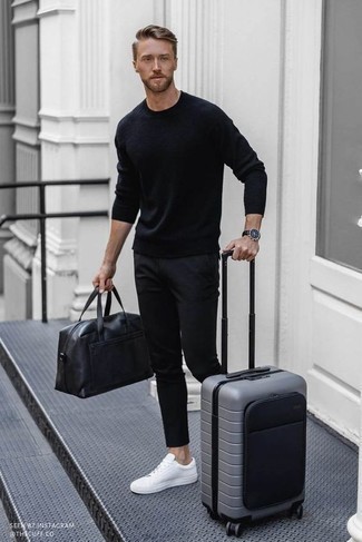 С чем носить серый чемодан мужчине