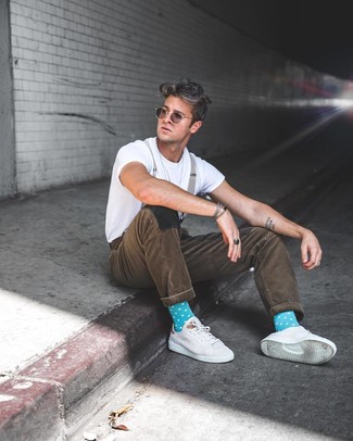 С чем носить серые подтяжки