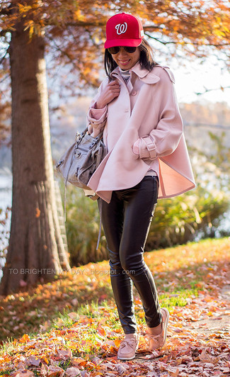 С чем носить серый свитер женщине