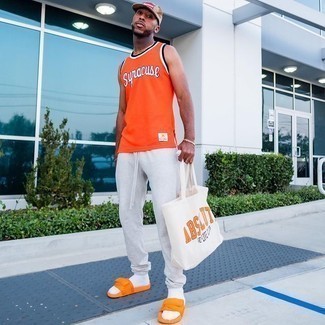 С чем носить серые спортивные штаны мужчине