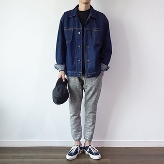 Какие куртки-рубашки носить с серыми спортивными штанами мужчине