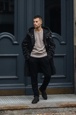 Как носить серый свитшот с черной паркой мужчине