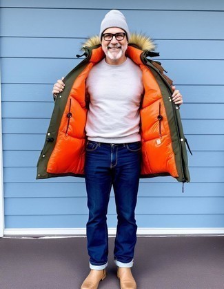 Как носить серый свитшот с оливковой паркой мужчине