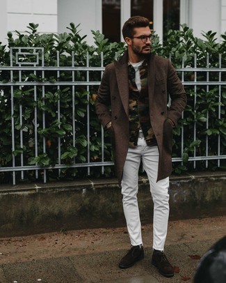 Как носить серый свитшот с оливковой курткой-рубашкой мужчине