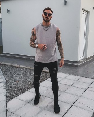 Какие ботинки челси носить с серой майкой мужчине