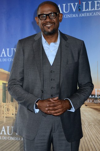 С чем носить серый костюм-тройку