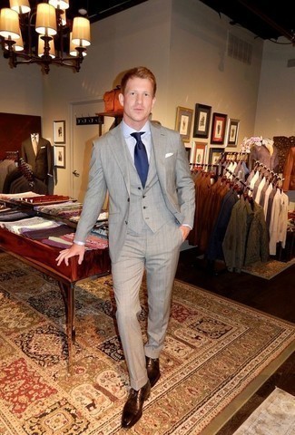 С чем носить серый костюм-тройку