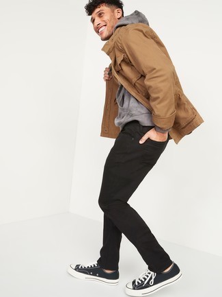 С чем носить серый худи c принтом тай-дай мужчине