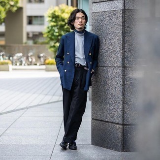 Какие пиджаки носить с серой водолазкой мужчине