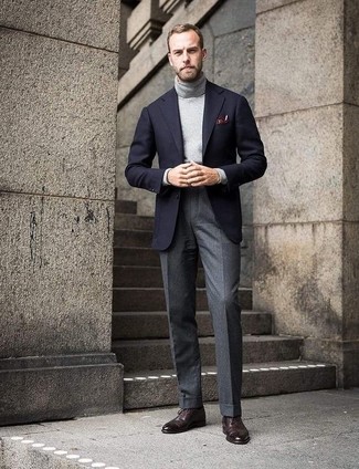 Какие пиджаки носить с серой водолазкой мужчине