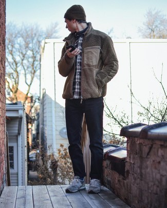 Какие свитера на молнии носить с серой водолазкой мужчине