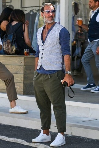 С чем носить серый жилет лето