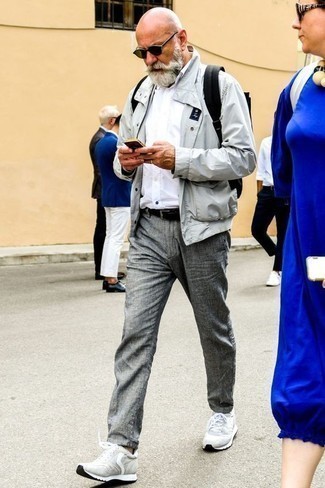 Как носить серую ветровку с серыми брюками чинос