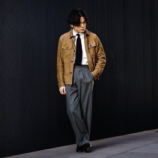 С чем носить серые шерстяные классические брюки мужчине
