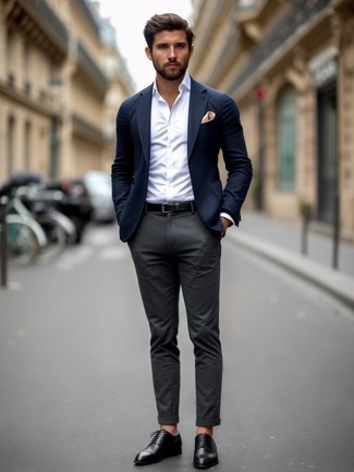 С чем носить серые шерстяные брюки мужчине