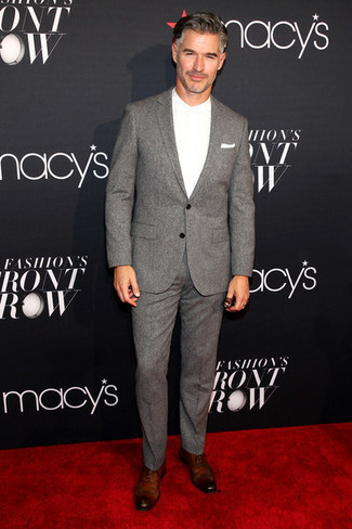 С чем носить серый шерстяной костюм