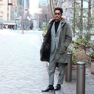 С чем носить серый шерстяной костюм