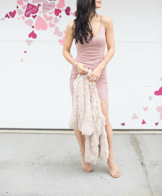 Как носить босоножки на каблуке с короткой шубой