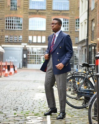 С чем носить брюки с узором "в ёлочку" мужчине