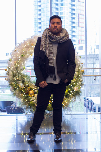 С чем носить шарф с узором "в ёлочку" мужчине