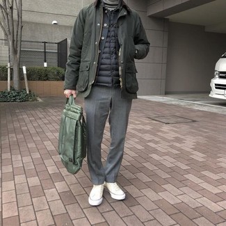 Как носить высокие кеды с курткой без рукавов мужчине