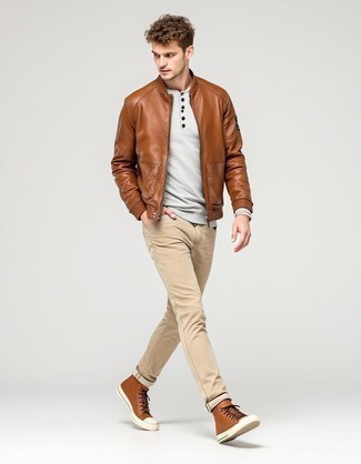 Как носить высокие кеды с джинсами мужчине