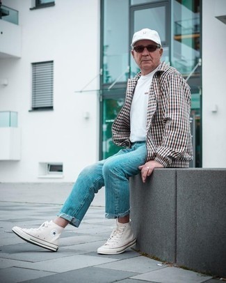 С чем носить высокие кеды за 60 лет мужчине