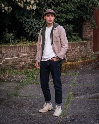 С чем носить высокие кеды мужчине осень