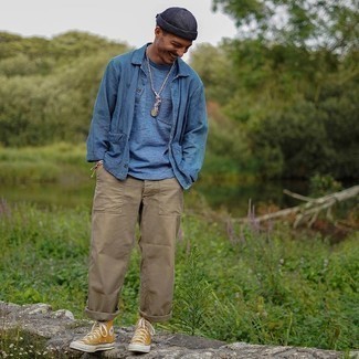 Как носить высокие кеды с курткой-рубашкой мужчине