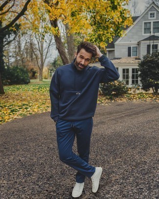 Как носить высокие кеды с спортивным костюмом мужчине