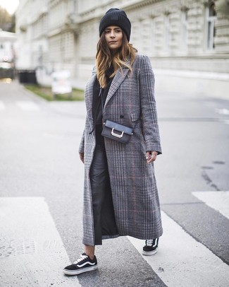 С чем носить худи женщине