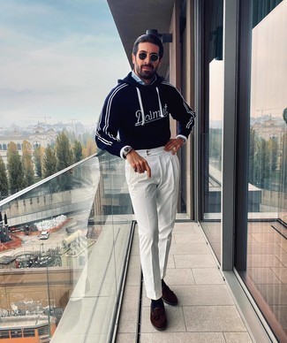 С чем носить худи за 40 лет мужчине