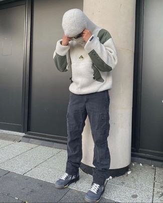 С чем носить худи в 20 лет мужчине