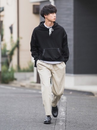 Как носить худи с лоферами мужчине