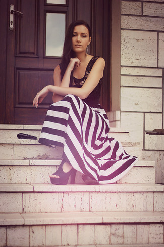 С чем носить вечернее платье в горизонтальную полоску