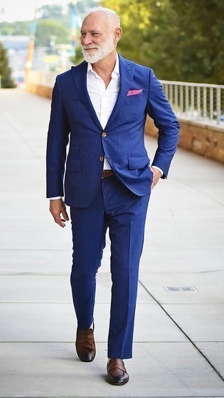 С чем носить ярко-розовый нагрудный платок