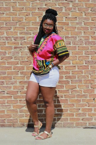 С чем носить ярко-розовую блузу с коротким рукавом