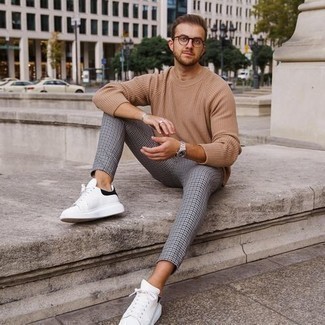 С чем носить брюки с узором "гусиные лапки" мужчине