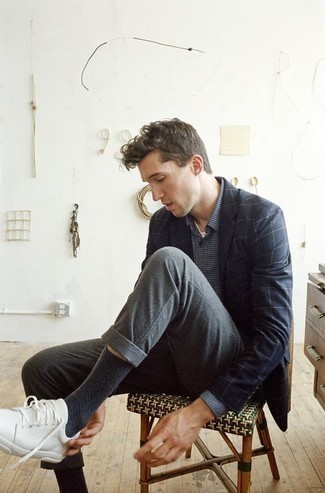 С чем носить рубашку с узором "гусиные лапки" мужчине