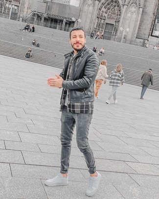 С чем носить рубашку с коротким рукавом с узором "гусиные лапки" мужчине