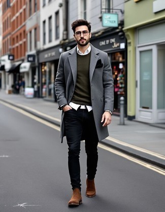 Как носить джинсы с свитером с круглым вырезом мужчине