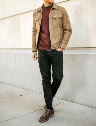 Как носить джинсы с свитером с круглым вырезом мужчине