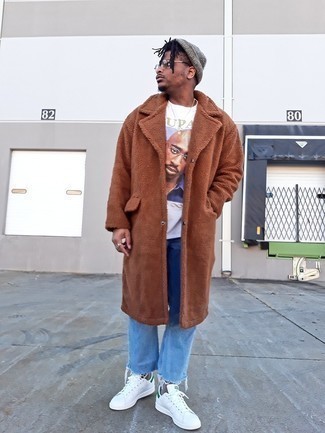 Как носить джинсы с шубой мужчине