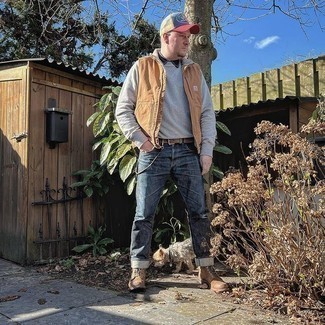 Как носить джинсы с курткой без рукавов мужчине