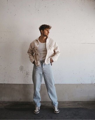 Как носить джинсы с высокими кедами мужчине