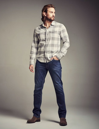 Как носить джинсы с рубашкой с длинным рукавом мужчине