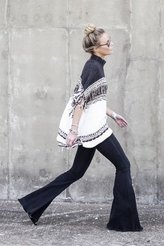 Как носить джинсы с пончо