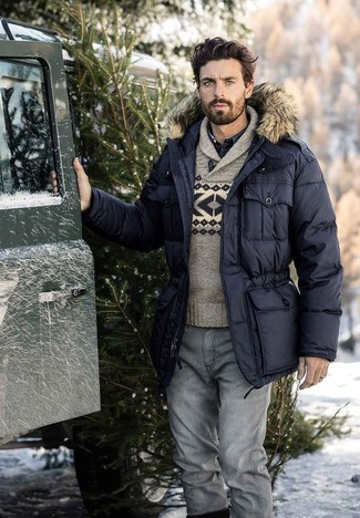 Как носить джинсы с свитером с отложным воротником