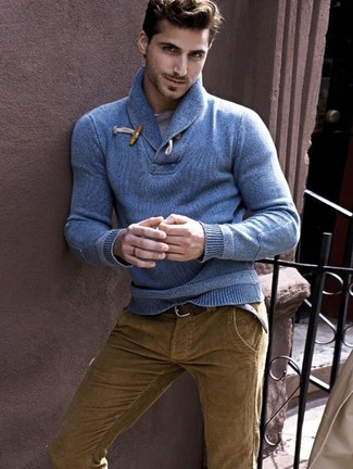 Как носить джинсы с свитером с отложным воротником