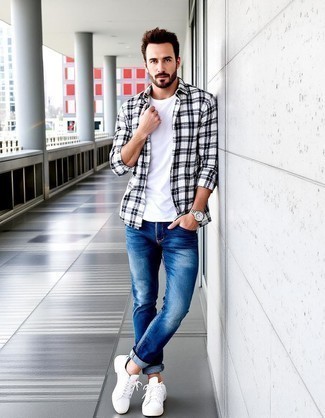 Как носить джинсы с рубашкой мужчине